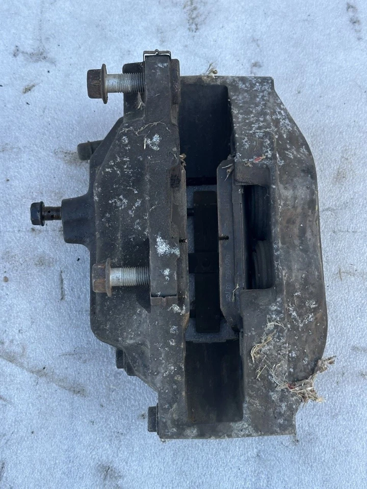 1997 LEXUS LS400 LEFT DRIVER SIDE FRONT BRAKE CALIPER - Image 2 of 2