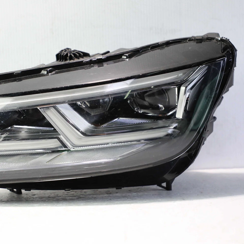 Conjunto de faros laterales izquierdo del conductor Audi Q5 2018-2020 LED OEM Foto 3 de 4