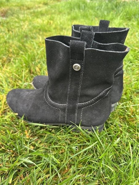 Women Frye Boots Black Suede 35