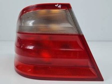 Feu arrière Mercedes 208