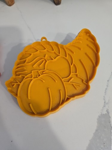 2 cortadores de galletas de plástico vintage con sello de acción de gracias otoño años 70 peregrino - Imagen 2 de 4