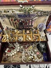 Vintage Estate Costume Jewelry Lot LG04 P & P  White , Gold and Silver tone