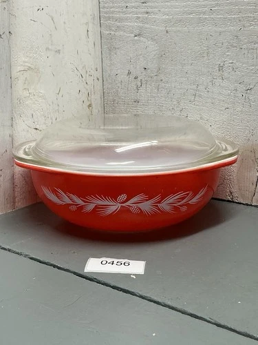 PYREX Holiday Promo Red-Orange Pine Cone 2 Qt Casserole Bowl Lid #024 RARE Vtg