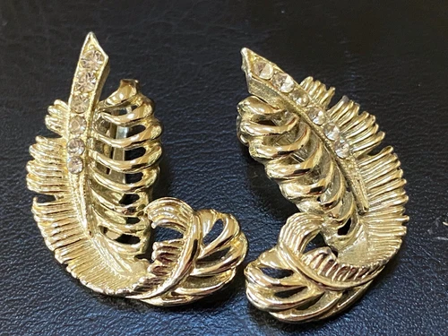 VTG PAIR GOLD PLATED & RHINESTONE CLIP EARRINGS-LEAF MOTIF - COSTUME JEWELRY
