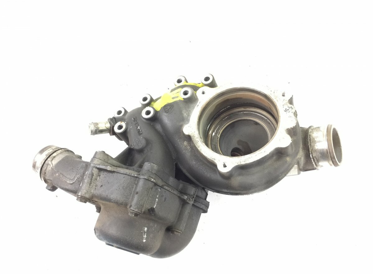 PACCAR 1747963 1828142 Housing Coolant Pump | eBay 