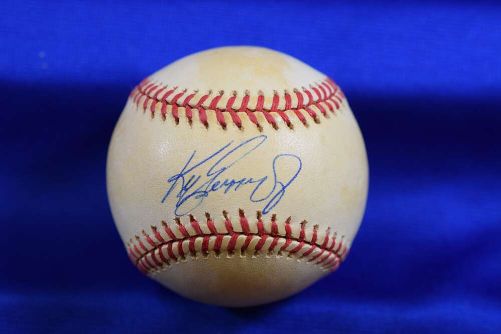 Ken Griffey Jr PSA DNA Autograph American League Signed Baseball 2