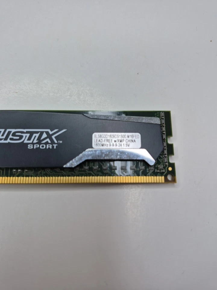 Ballistix Sport 8GB RAM DDR3 1600MHz (PC3-12800) 240-Pin Memory BLS8G3D1609DS1S0 - Image 3 of 4
