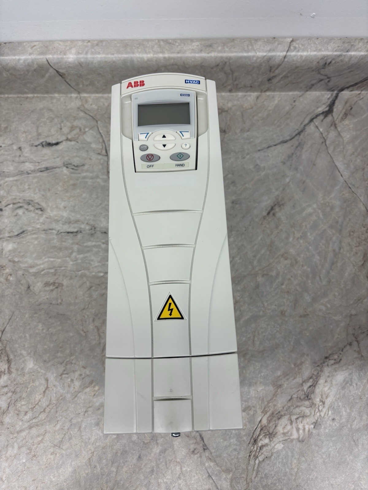 ABB ACH550-UH-04A6-2 HVAC Drive 3 PH 208…240 Volts 4.6 Amps