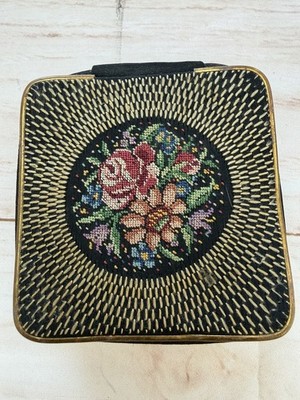 30er Jahre schwarzes Stoffetui mit Stickerei Blumen Top Made in Germany