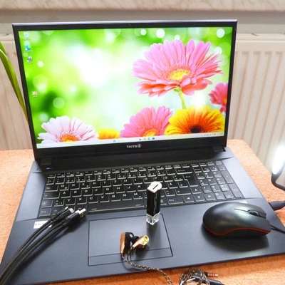 Terra Wortmann 1716 17 pouces FULLHD ULTRABOOK l 2 To SSD Windows 11 32 Go RA... - Photo 1/4