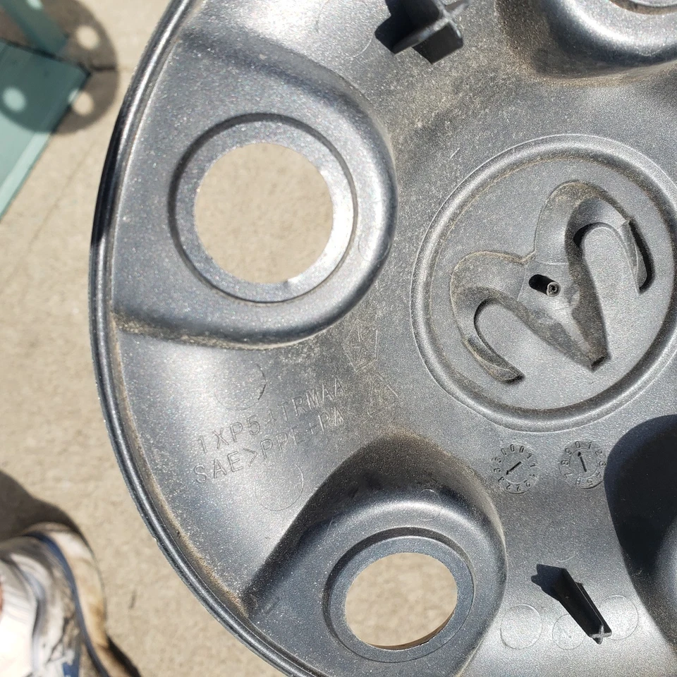 1 tapacubos tapacubos tapacubos rueda Dodge Ram 1500 13 2014 2015 2016 1XP54TRMAA 17" gris Foto 4 de 4