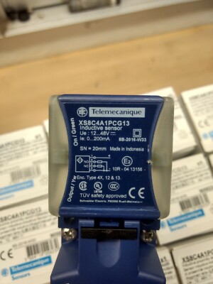 XS8C4A1PCG13 - Inductive sensor 40x40x117 PBT Sn20 mm 12..48VDC XS8C4A1PCG13 - Inductive sensor 40x40x117 PBT Sn20 mm 12..48VDC