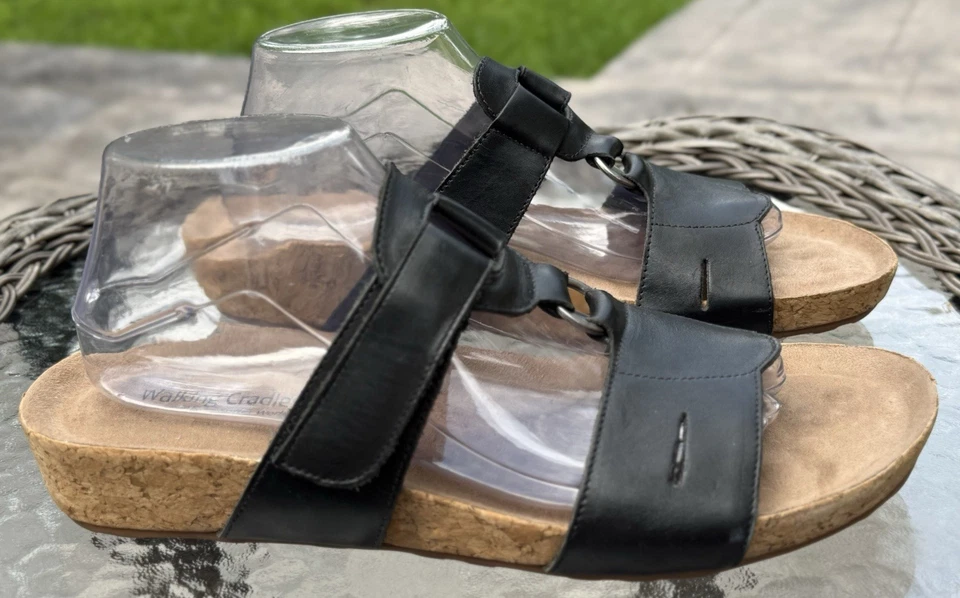 Sandálias femininas para berços de caminhada tamanho 11 corrediças de couro preto alças confortáveis FOFAS - Imagem 2 de 4