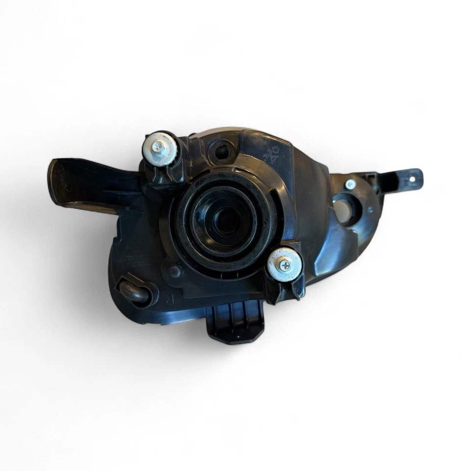 TYC Proton Persona Gen 2 Headlight Lamp 2004-onwards - Right Side (Chrome) - image 3 of 4