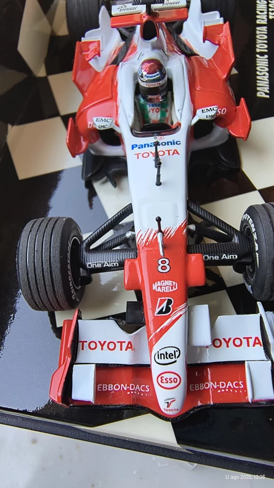 TOYOTA 2006 SCALA 1/43 PILOTA J. Trulli - Immagine 3 di 4