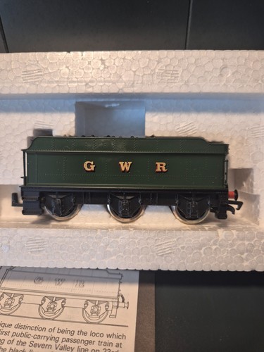 (H3) OO gauge MAINLINE 0-6-0 2251 CLASS COLLETT GWR GREEN 37-058 LOCCOMOTIVE - Picture 3 of 10