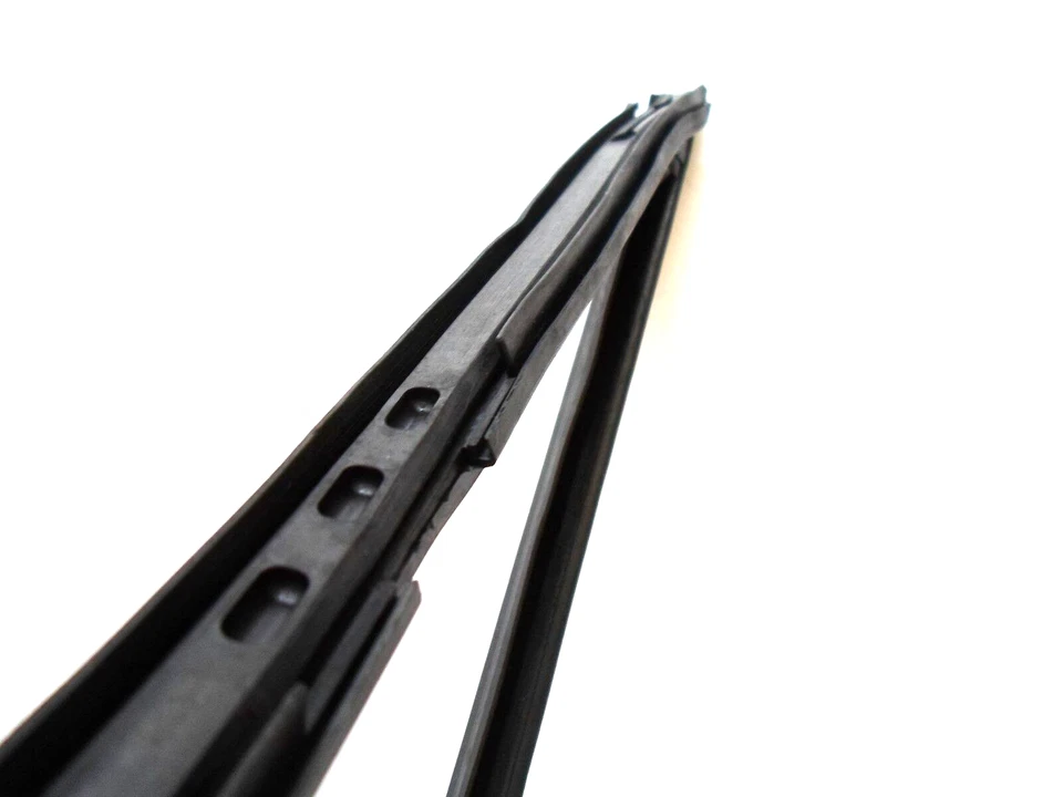 PAR DE VEDAÇÕES DE JANELA DE VENTILAÇÃO DE CAMINHÃO FORD F 100 F 250 350 1967 1968 1969 1970 1971 1972 - Imagem 3 de 4