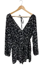 TRIXXI Women's Rompers long sleeve black floral shorts V neck size XL