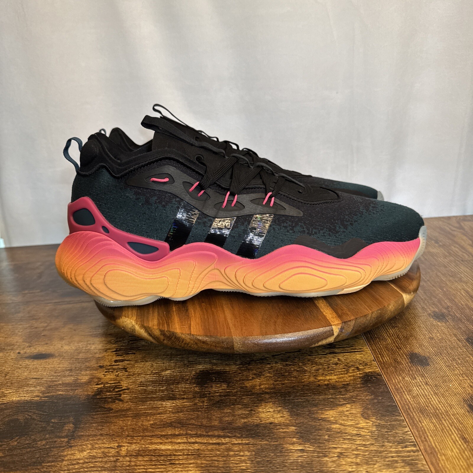 Adidas Men’s Trae Young 3 From The Ground Up Basketball Shoes Men’s Size 13.5