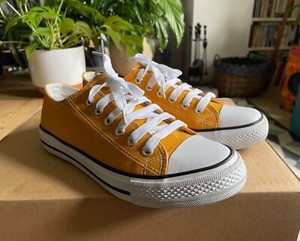 sunflower yellow converse
