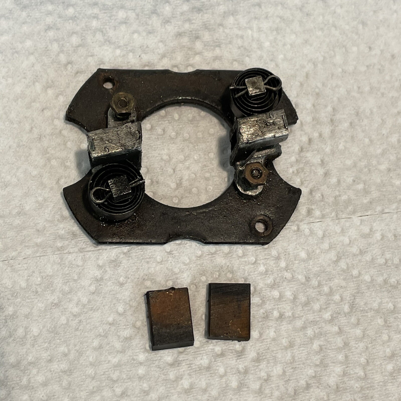 Vintage THOR BRUSHES WITH HOLDER (PAIR) DRILL UNIVERSAL DRILL BRUSH eBay