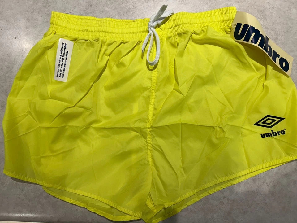 Pantalones Cortos Umbro Americanos Neón De Colección Varios Colores AM-AL-AXL ¡NUEVOS CON ETIQUETAS VENTA GIGANTE!! Foto 4 de 4