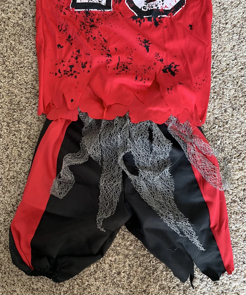 Disfraz de Halloween Zombie Jugador de Fútbol Zona Muerta Talla 6/7 *Falta Bufanda Foto 3 de 4