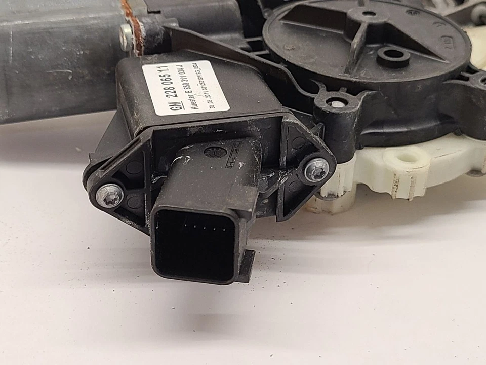 2012 - 2015 CHEVROLET CAMARO Passenger Right Front Window Regulator — 第 4/4 张图片