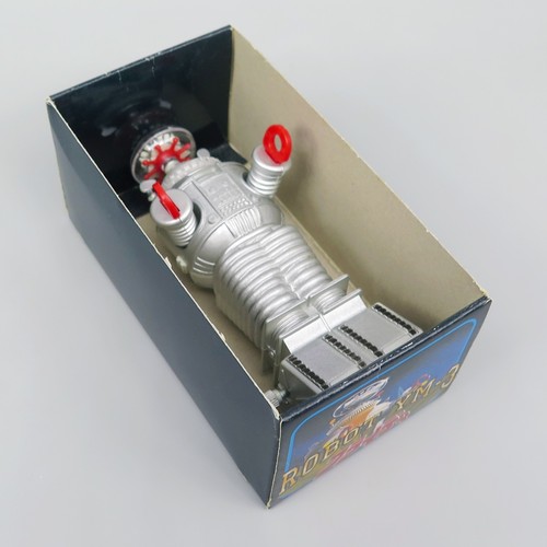 ROBOT YM-3 B9 Lost In Space Masudaya Japan 1997 w/ Box Vintage Wind Up Toy - Picture 9 of 12