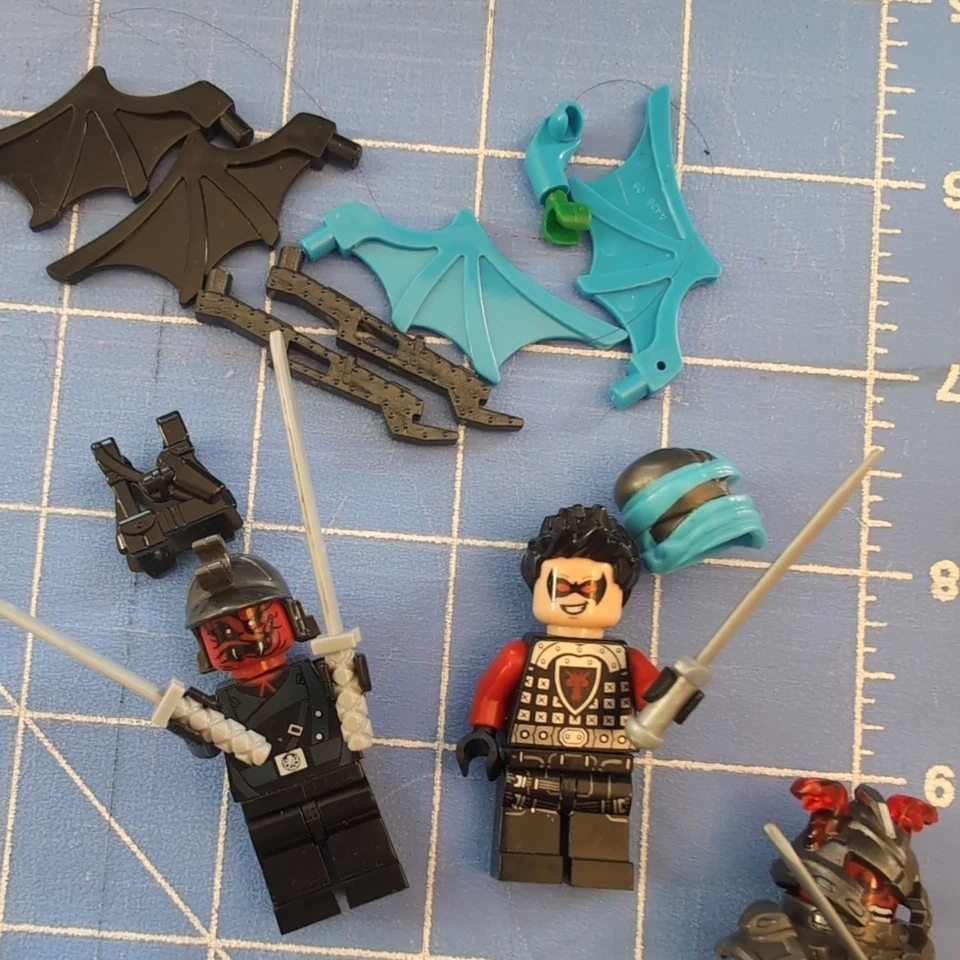 LEGO Ninjago minifigura lote espadas alas Foto 4 de 4