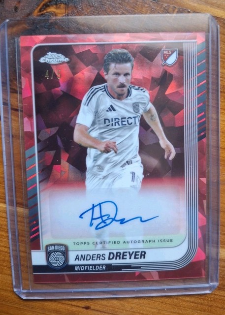 2025 Topps Chrome Sapphire MLS Anders Dreyer Red Sapphire Autogramm /5 San Diego FC