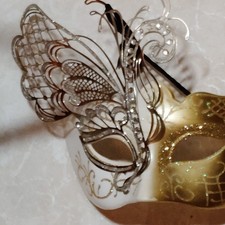 White  Gold Butterfly Masquerade Mask Halloween Ball Mardi Gras Women Mask