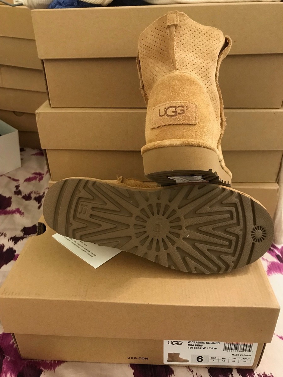 UGG (CLASSIC UNLINED MINI PERF BOOT) WOMEN'S US 6 BRAND NEW