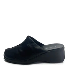 Bare Traps Clogs Womens Triple 10M Black Leather Shoes Casual