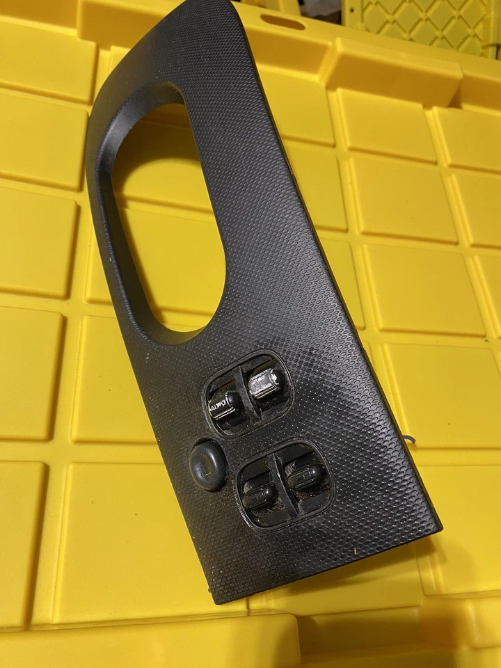 2005 - 2007 吉普自由人中心控制台变速器换挡板边框装饰 KC09XZAAC — 第 2/4 张图片