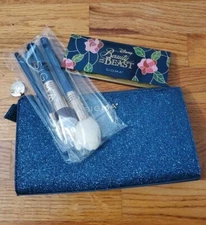 DISNEY BEAUTY AND THE BEAST BRUSH SET, CHEEK PALETTE & MAKEUP BAG  SIGMA BEAUTY