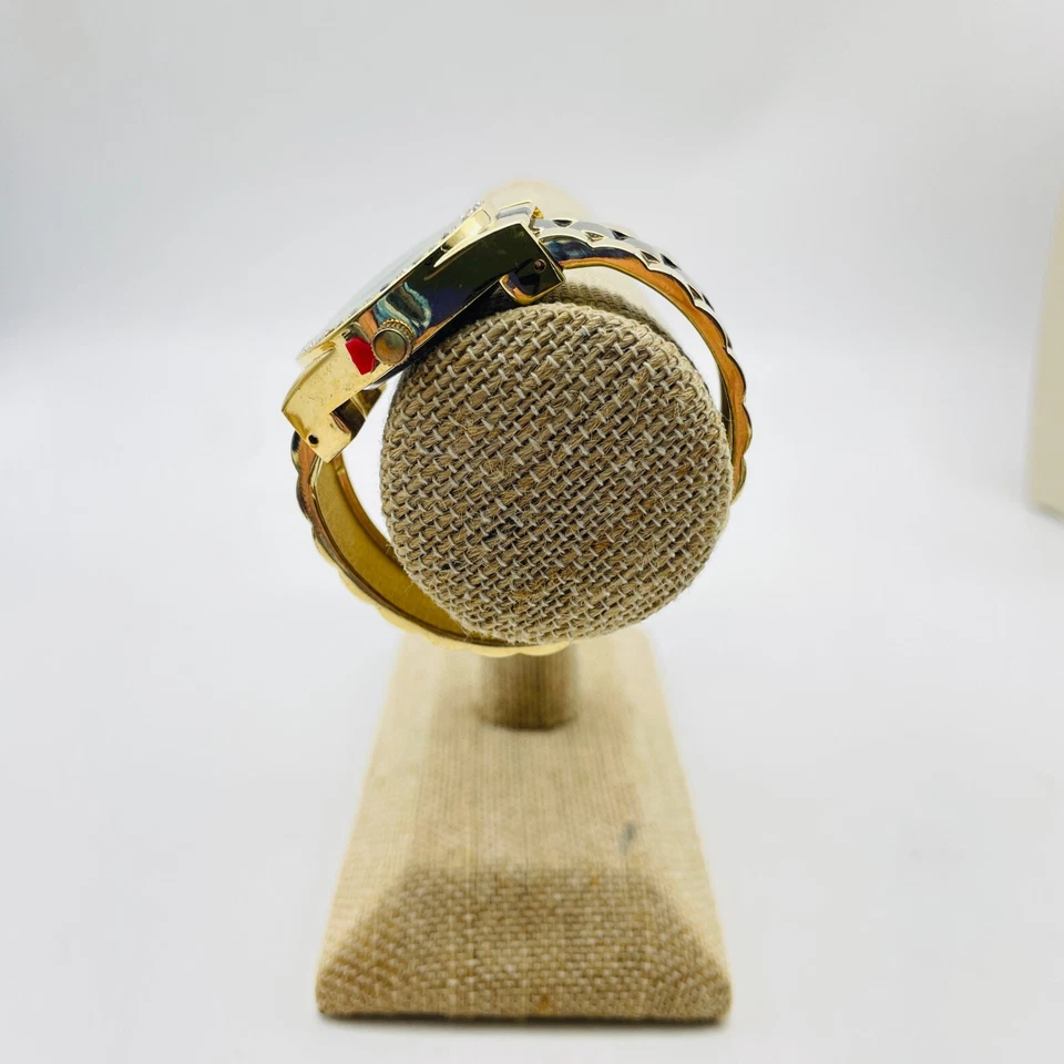 日内瓦白金女士袖口手表金色黑色珐琅水钻表圈阅读 — 第 4/4 张图片