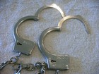 Metal Play Police Gag Joke Gift Hand Cuffs Party — photo 6