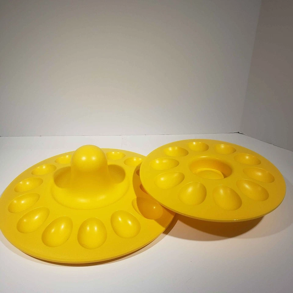 BANDEJA/SERVIDOR DE HUEVOS TUPPERWARE AMARILLO DIAGONAL #3984A y #3985A pantalla de 2 niveles Foto 3 de 4