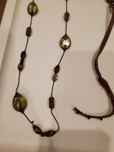 11 piece VINTAGE to now FASHION & dress JEWELRY 10 NECKLACE and 1 bracelet LOT - Picture 3 of 12