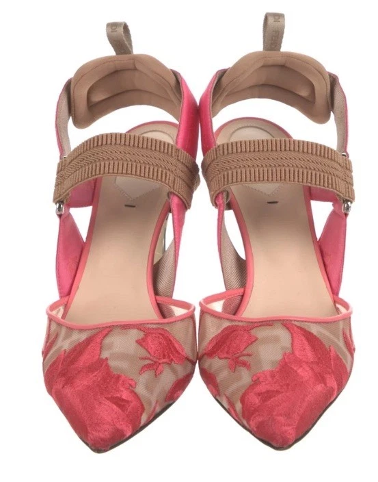 Zapatos de tacón de gatito bordados florales FENDI Colibrí rosa raro precio de venta sugerido por el fabricante 7/37 $1299 Foto 3 de 4