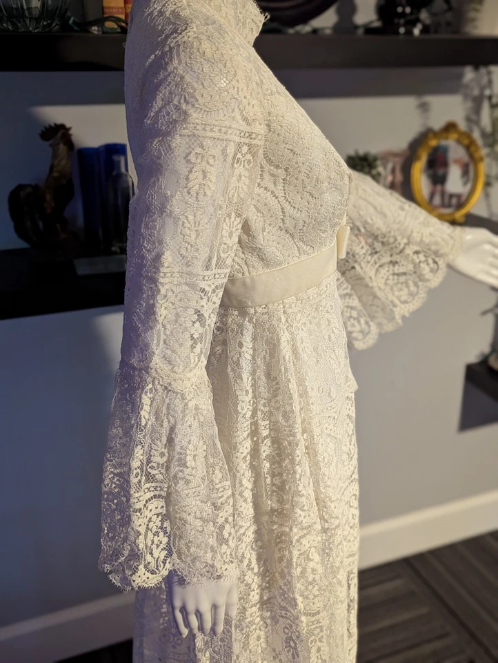 Vestido de novia vintage ILGWU años 60 70 cuello alto encaje mangas campana BOHO modesto Foto 2 de 4