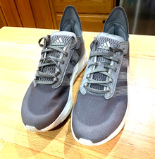 Adidas AVRYN shoes RUNNING GRAY THREE/GRAY TWO HP 5967 SZ 8.5  GRAY/WHITE -NEW