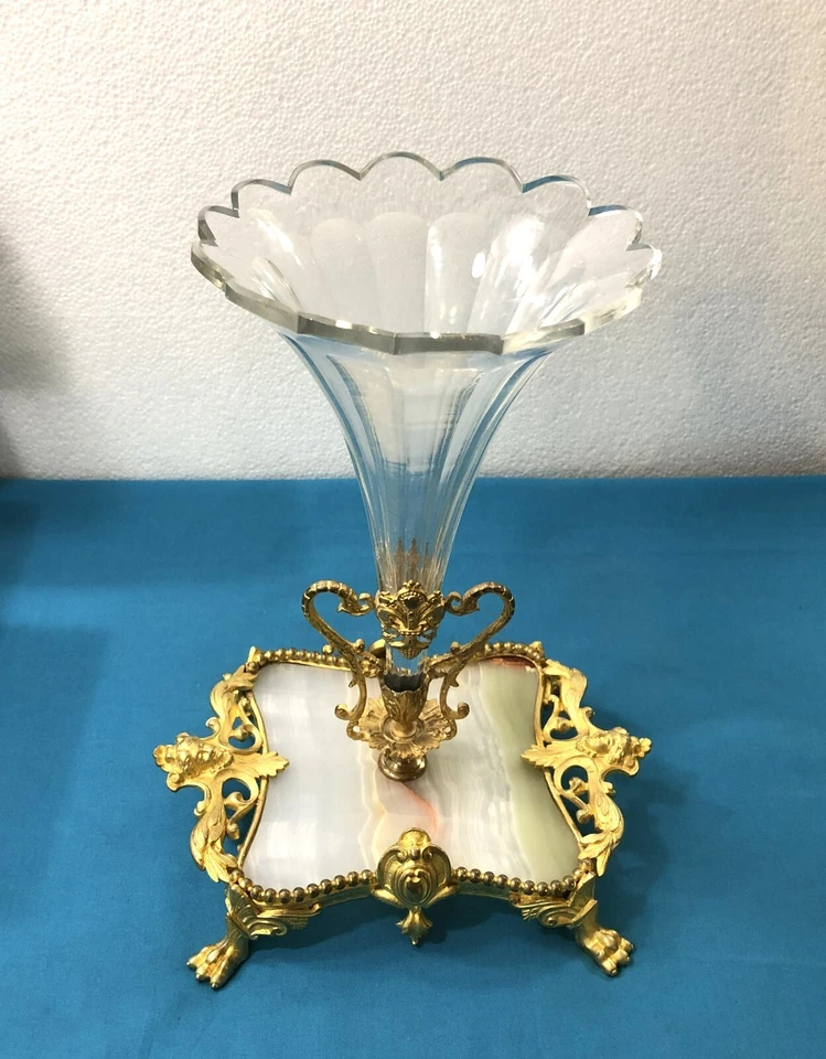 ancien vase tulipier / porte lys en bronze doré et onyx Cornet cristal XIX 19eme - Photo 2/4