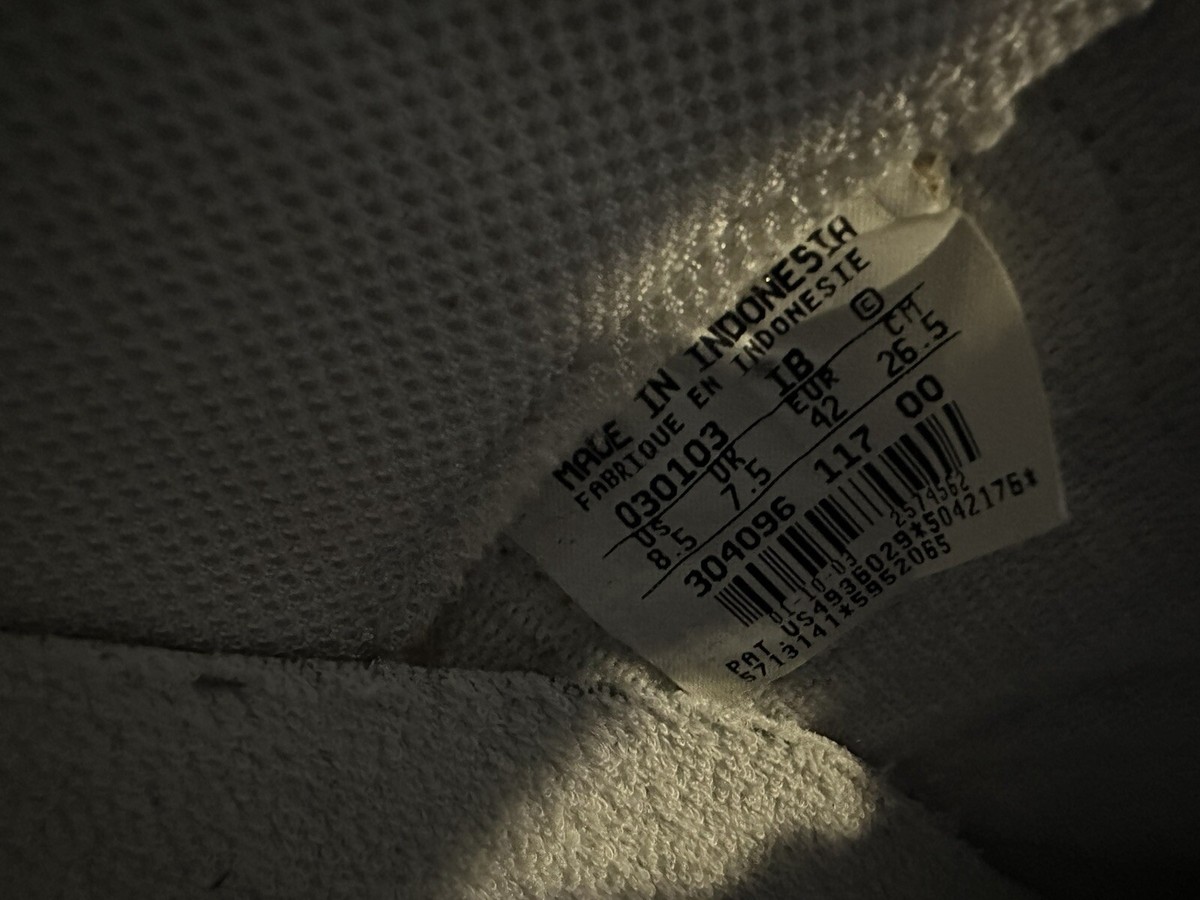 Nike Air Force 1 White Varsity Maize  304096-117  2003 Size 8.5 Vintage Amazon.com: Nike Air Force 1 Low Retro White/Varsity Maize  main image 4