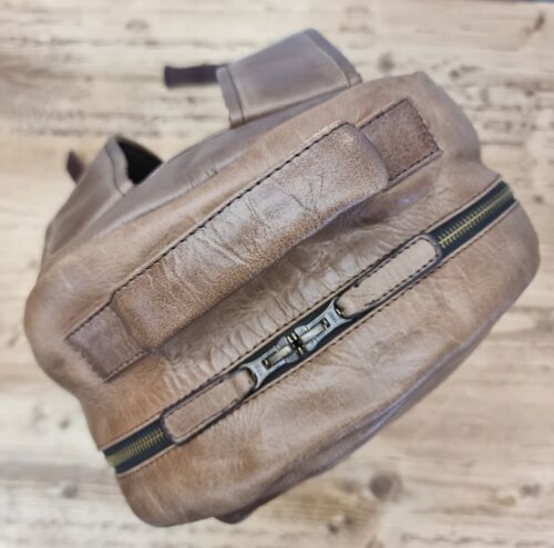 Mochila de cuero. Bolso, mochila, bolso de hombro escolar, equipaje de mano de viaje - Imagen 4 de 35