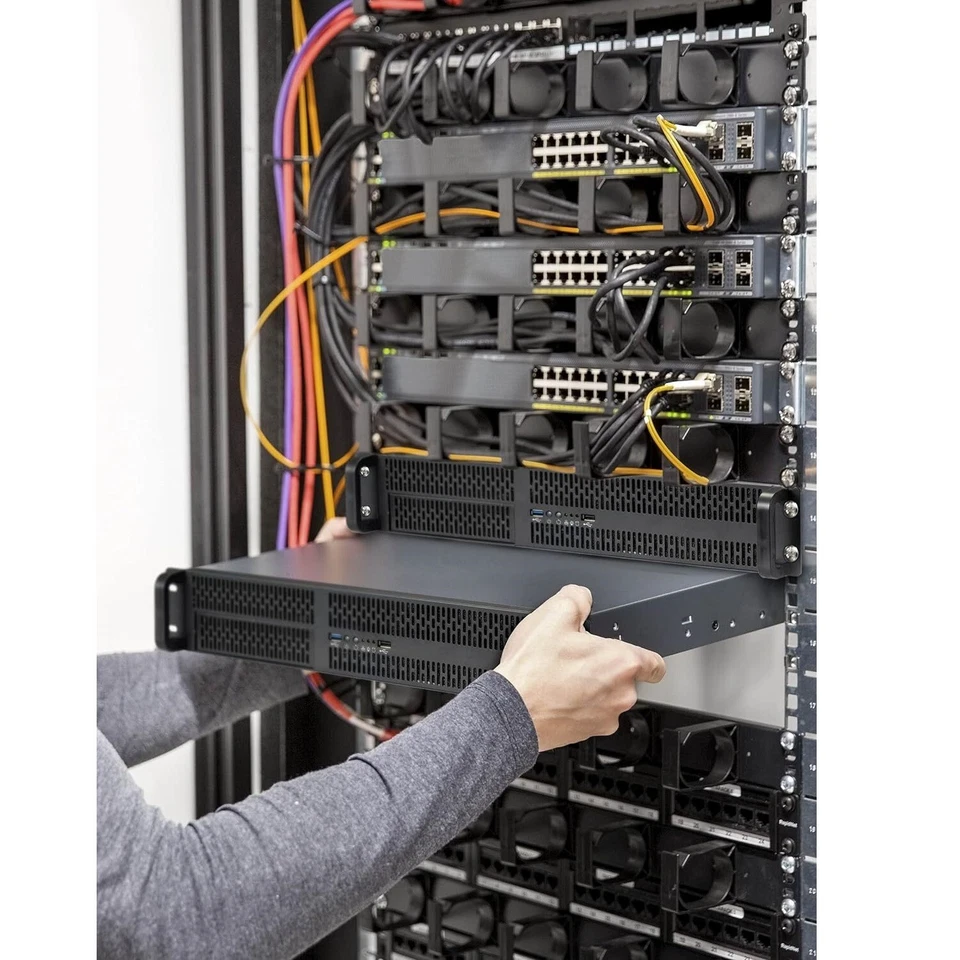 Rosewill RSV-Z2700U 2U Server Chassis Rackmount Case 4X 3.5 Bays, 1X 5.25 HDD - Image 2 of 4