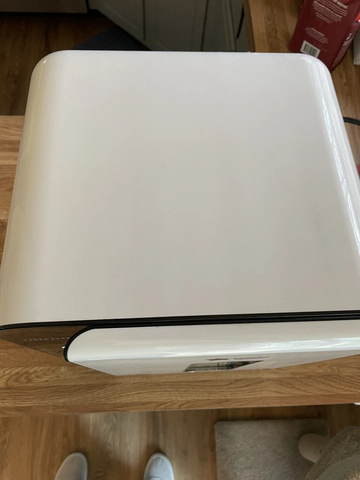 Tommee Tippee 3 en 1 Ultra UV Botella Esterilizador y Secador Foto 4 de 4