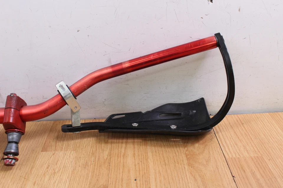 2002 Honda CRF450R Handlebars / Hand Guards / Mounts - Image 2 of 4
