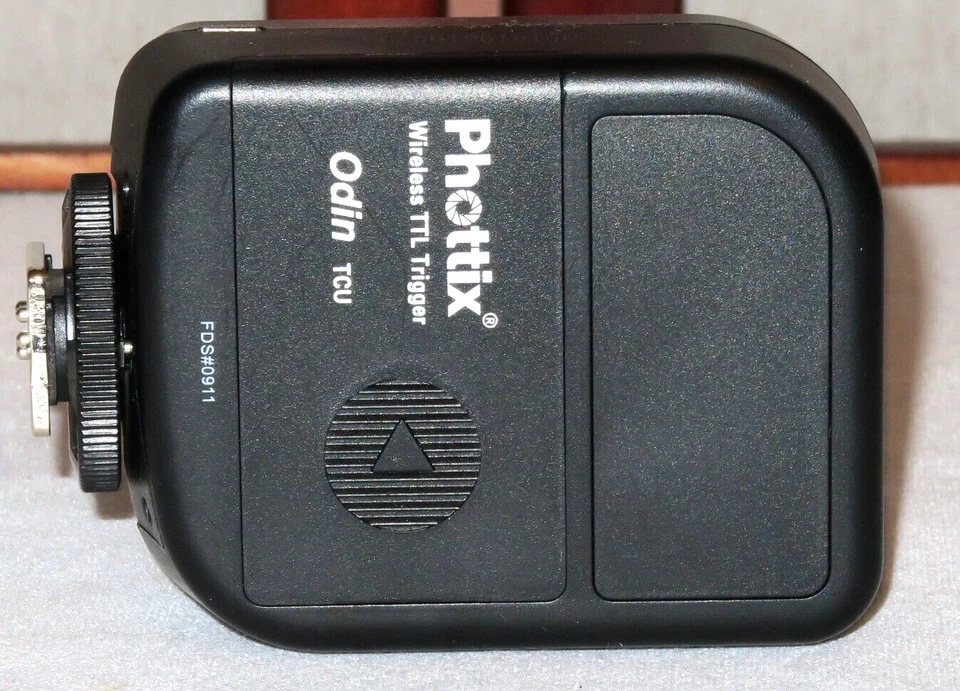 PHOTTIX ODIN TTL FLASH TRIGGER TRANSMITTER for CANON - Image 2 of 4
